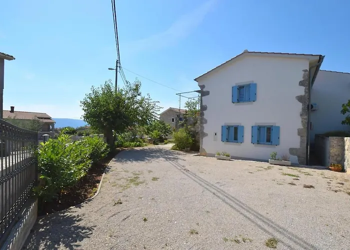 Apartments Insula Insule - Rustic & Peaceful