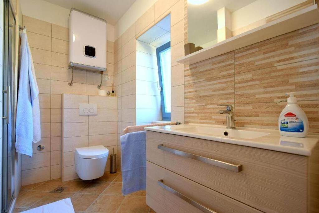 Apartment Insula Insule - Rustic & Peaceful Skrbcici