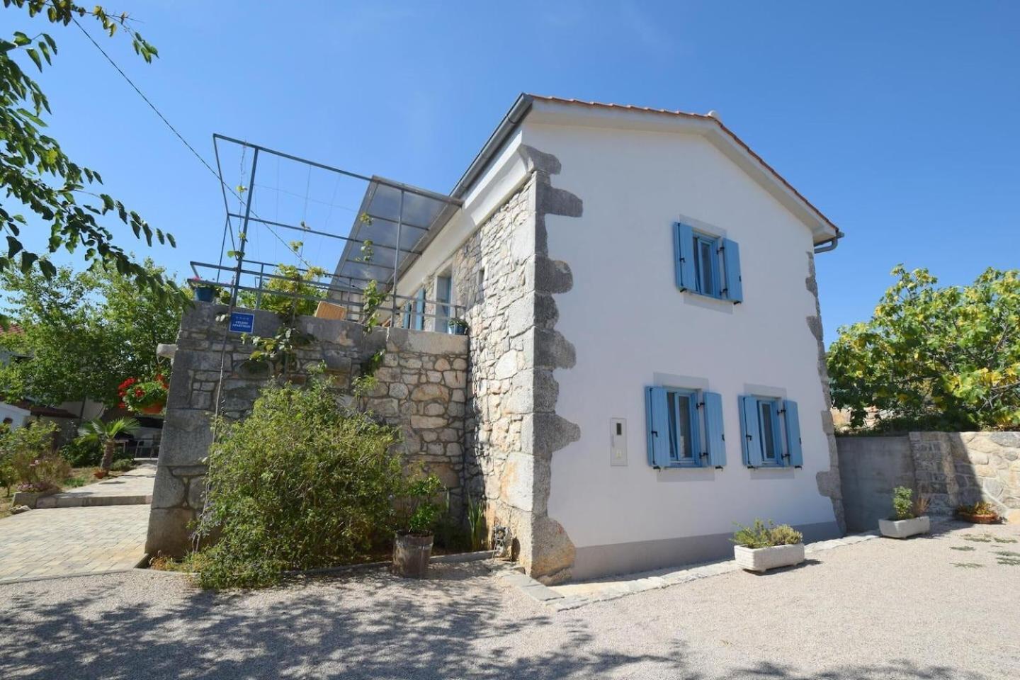 Apartment Insula Insule - Rustic & Peaceful Skrbcici