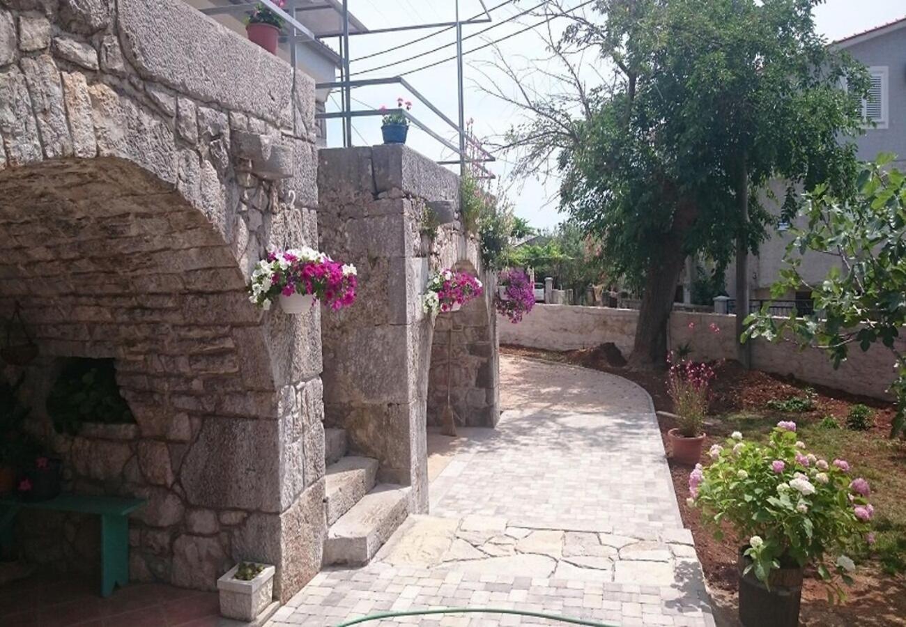Apartment Insula Insule - Rustic & Peaceful *